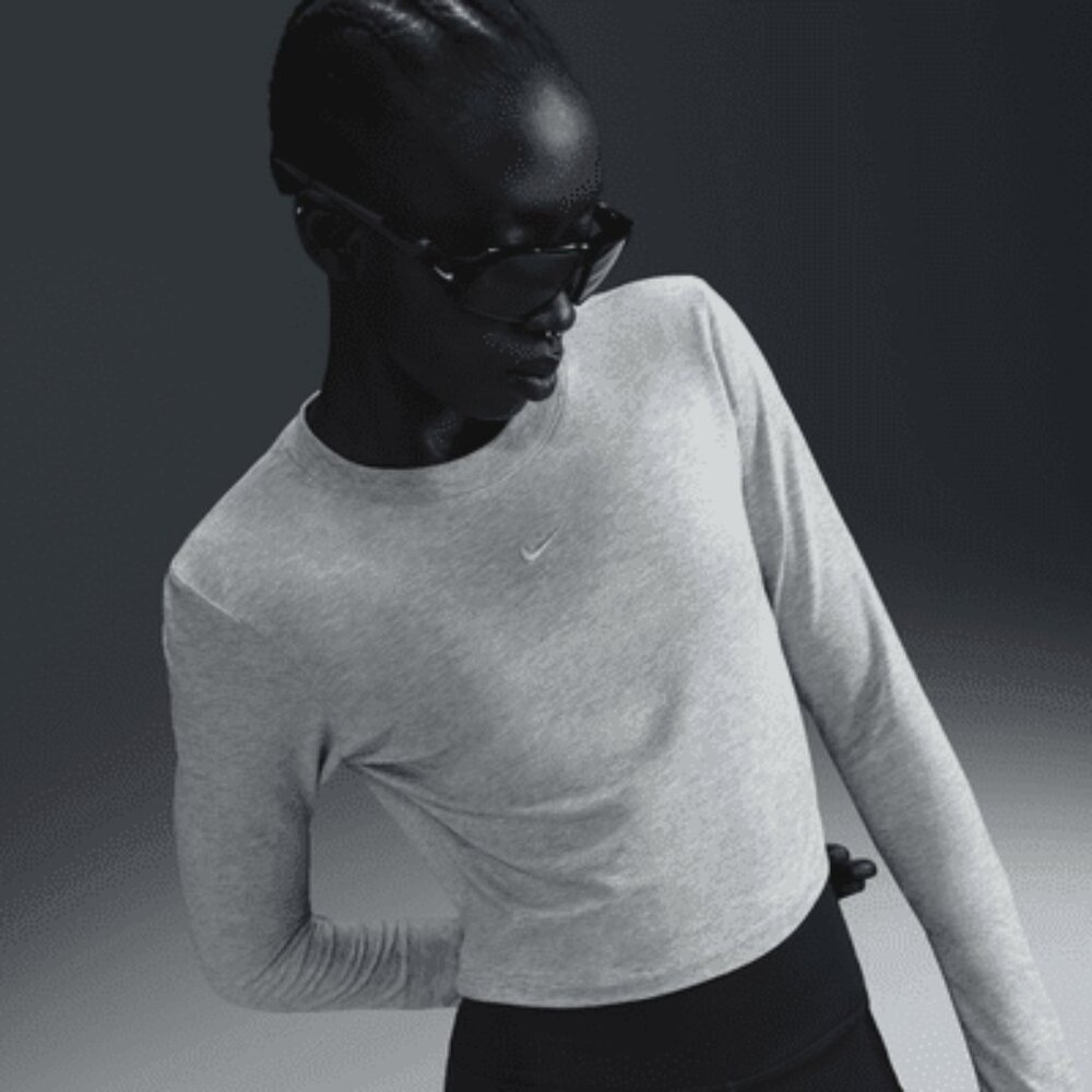 NWT Nike Sportswear Chill Knit Women's Slim Long-Sleeve Cropped Top - Size XS